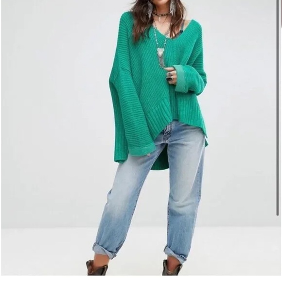 Free People FP oversized v neck Green Off Shoulder Sweater Chunky Knit pullover - Picture 2 of 5